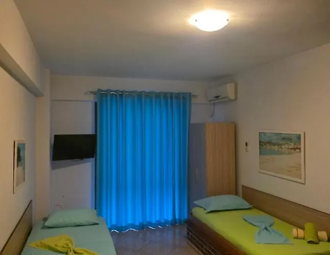 Closetothebeach5 Himare